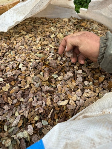 Златолит персиковый декоративная каменная крошка купить в Туапсе