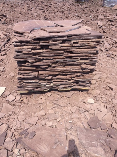 Плитняк лемезит бордовый для цоколя 1,5-2 см купить в Туапсе