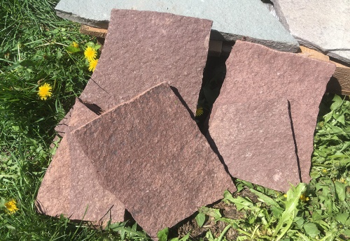 Плитняк лемезит бордовый для цоколя 1,5-2 см купить в Туапсе