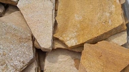 Плитняк златолит жёлтый для цоколя купить в Туапсе