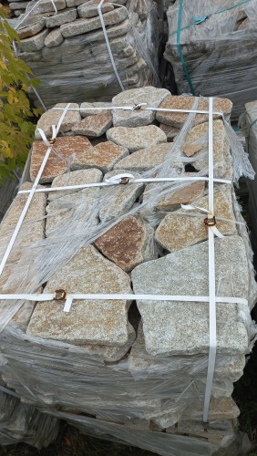 Плитняк галтованный гранитный для ландшафтного дизайна купить в Туапсе